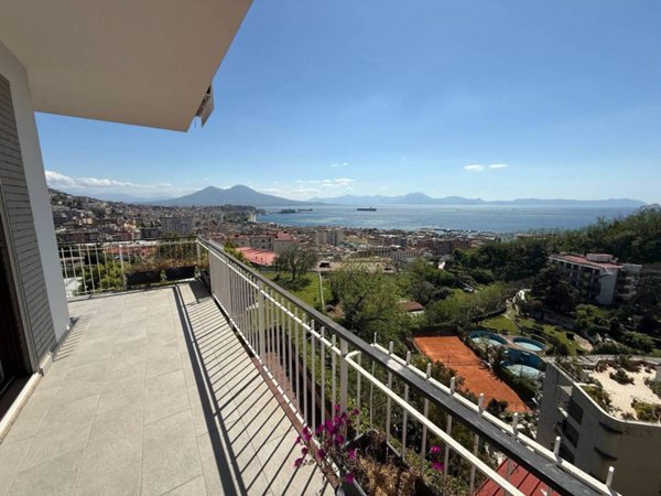 appartamento in affitto a Napoli in zona Chiaia