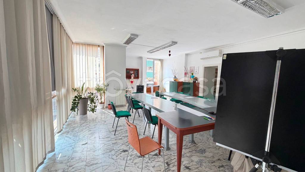 ufficio in affitto a Napoli in zona Fuorigrotta