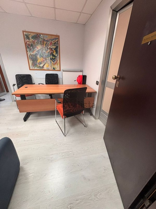 ufficio in affitto a Napoli