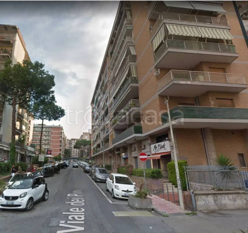 negozio in affitto a Napoli in zona Capodimonte / Colli Aminei