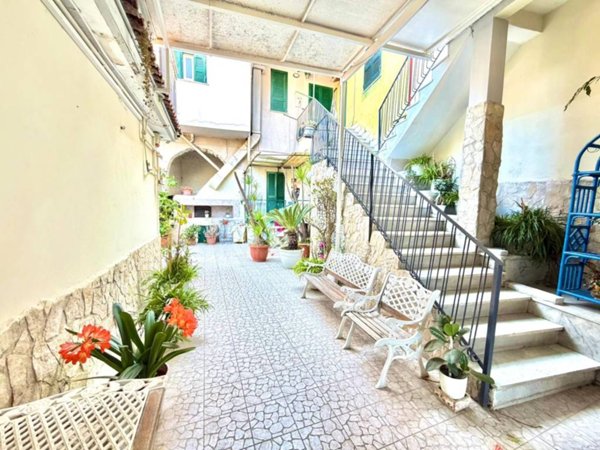 appartamento in affitto a Napoli in zona Chiaiano