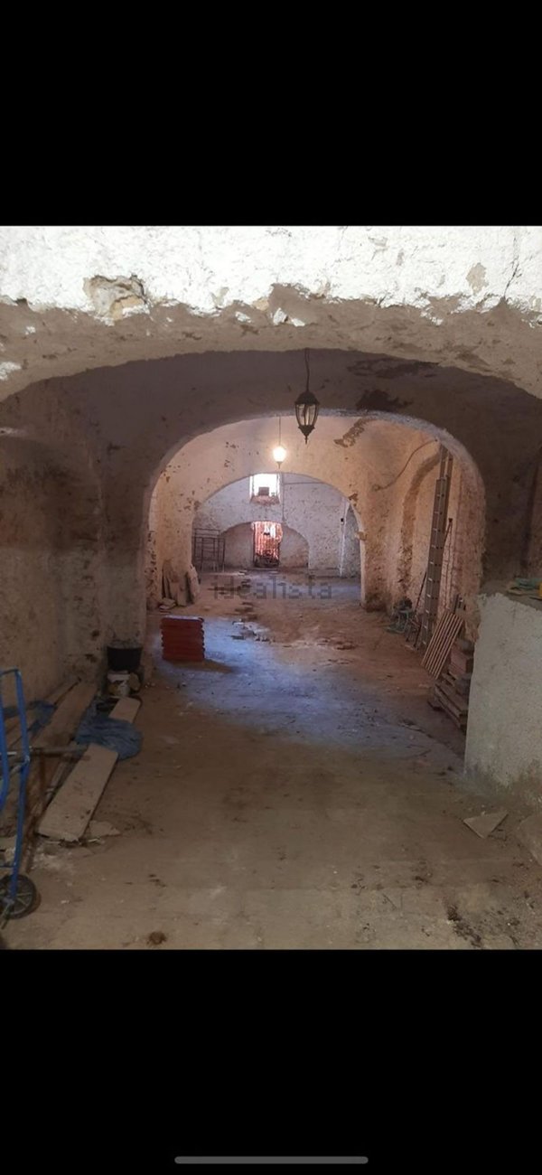 negozio in affitto a Napoli in zona Camaldoli