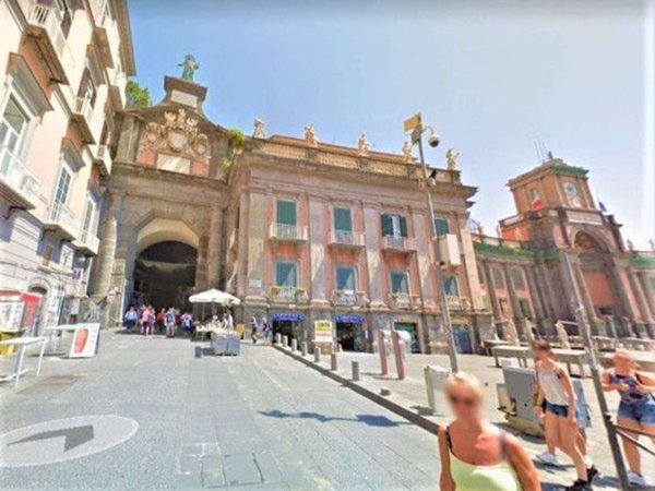 appartamento in affitto a Napoli in zona Stella