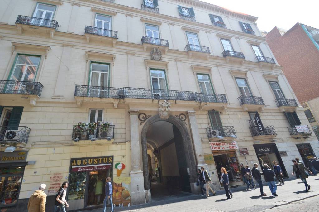 appartamento in affitto a Napoli in zona Porto