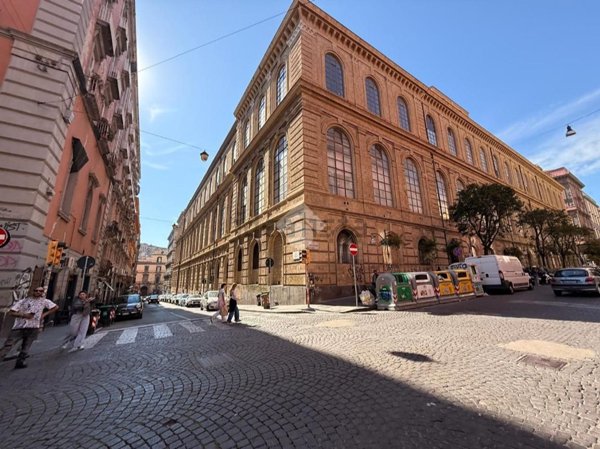 locale commerciale in affitto a Napoli in zona Fuorigrotta
