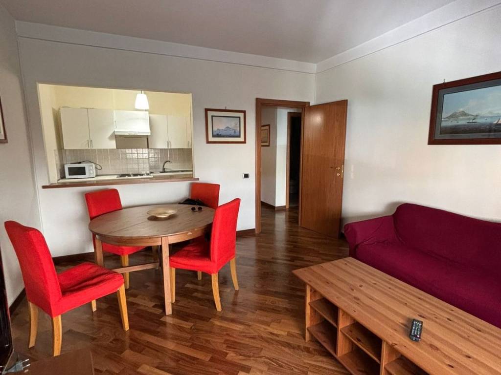 appartamento in affitto a Napoli in zona Chiaia