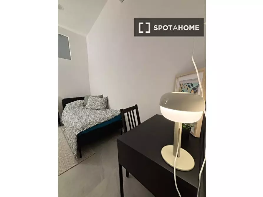 appartamento in affitto a Napoli in zona Stella