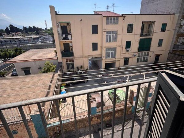 appartamento in affitto a Napoli in zona Capodichino