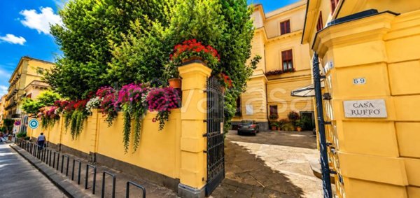 appartamento in affitto a Napoli in zona Chiaia