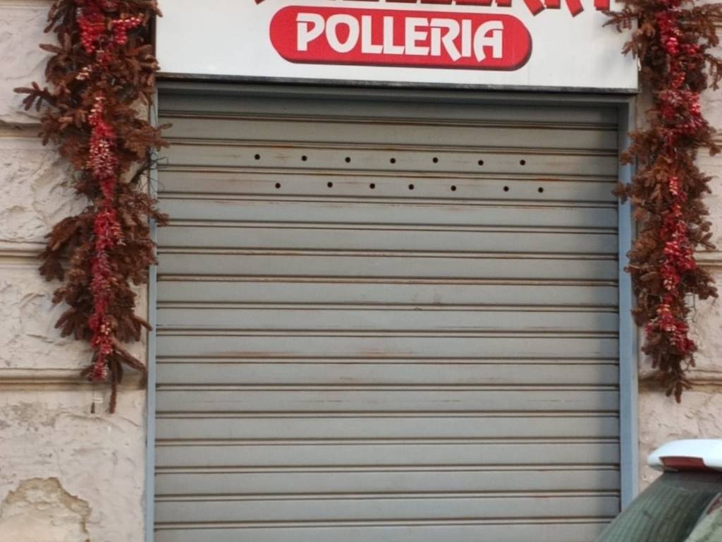 negozio in affitto a Napoli in zona Vomero