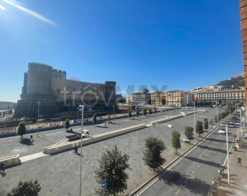 ufficio in affitto a Napoli in zona Porto