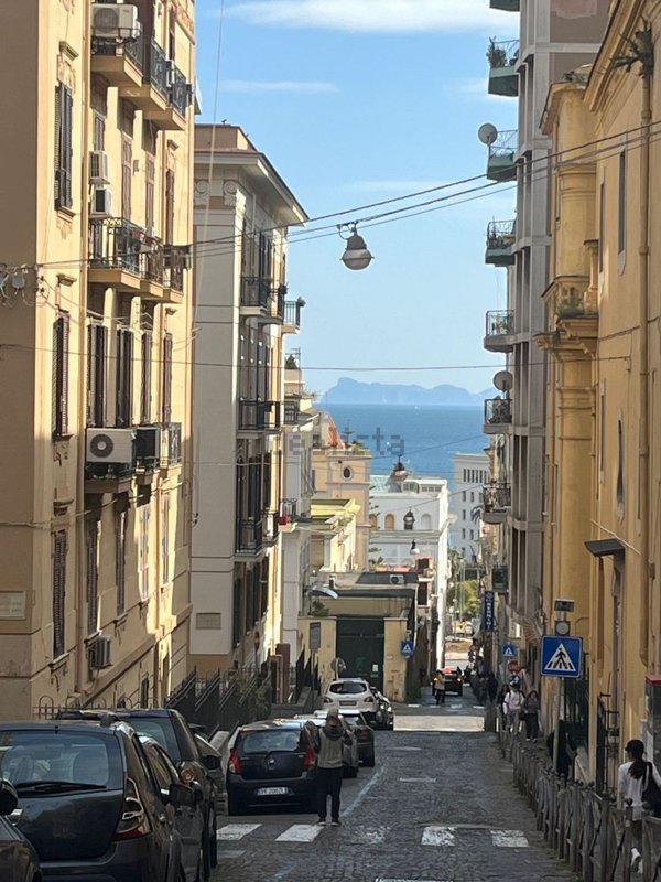 appartamento in affitto a Napoli in zona Chiaia