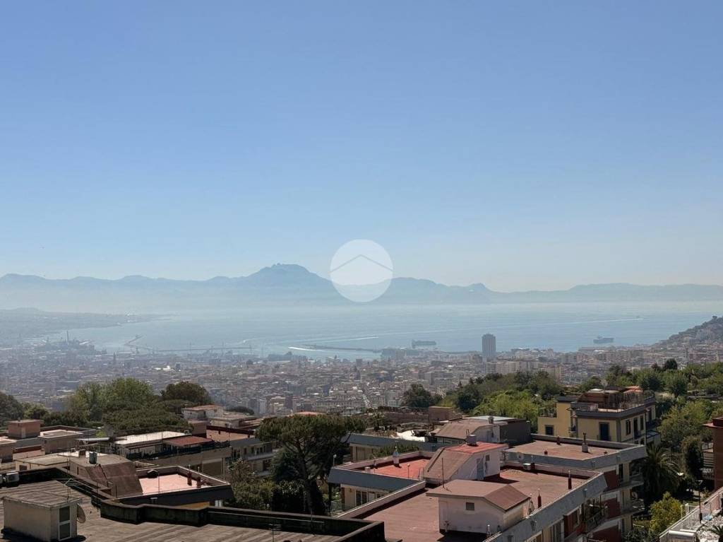 appartamento in affitto a Napoli in zona Capodimonte / Colli Aminei