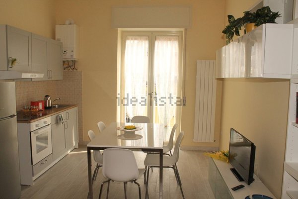 appartamento in affitto a Napoli in zona Stella