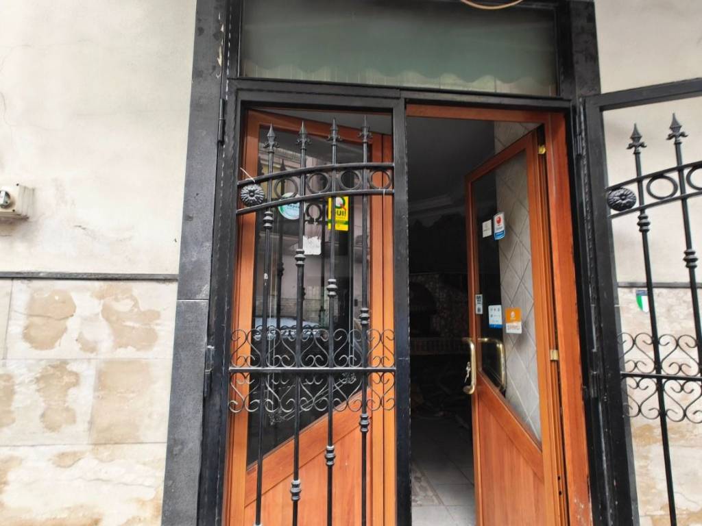 negozio in affitto a Napoli in zona Secondigliano