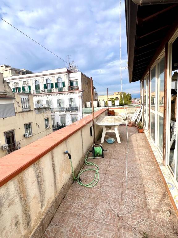 appartamento in affitto a Napoli in zona Chiaia