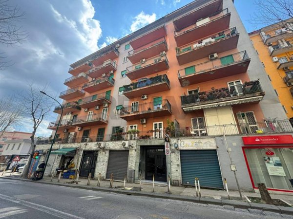 negozio in affitto a Napoli in zona Camaldoli