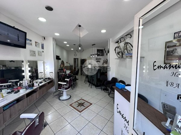 negozio in affitto a Napoli in zona Soccavo