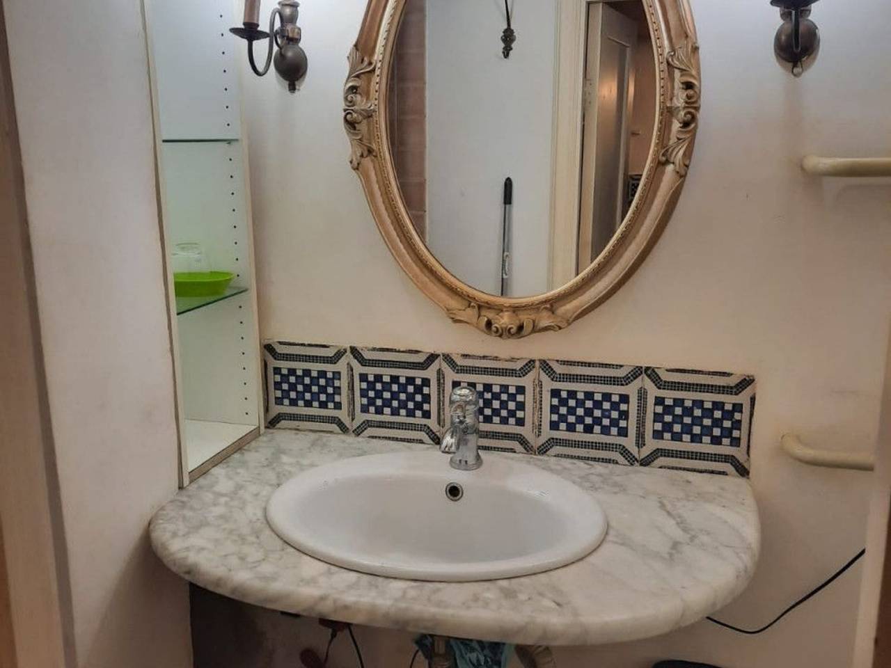 appartamento in affitto a Napoli in zona Chiaia