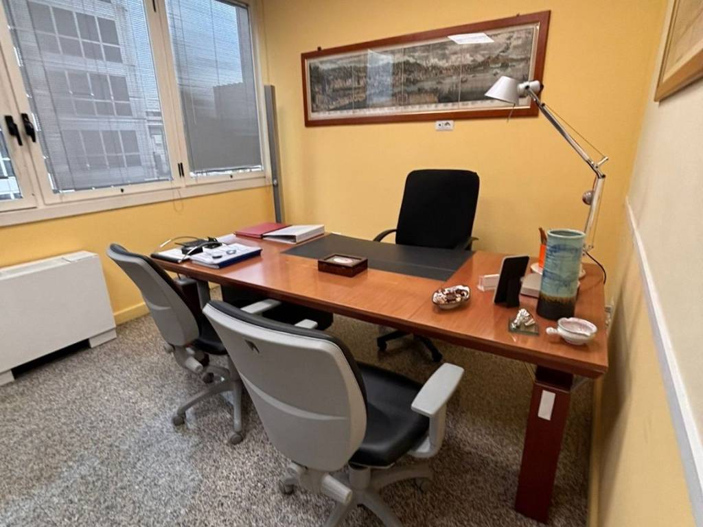 ufficio in affitto a Napoli in zona Poggioreale