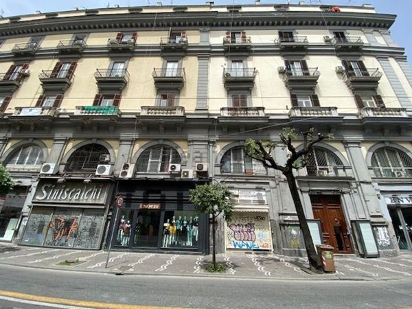 ufficio in affitto a Napoli in zona Pendino / San Giuseppe