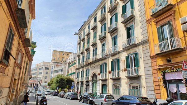 appartamento in affitto a Napoli in zona Chiaia