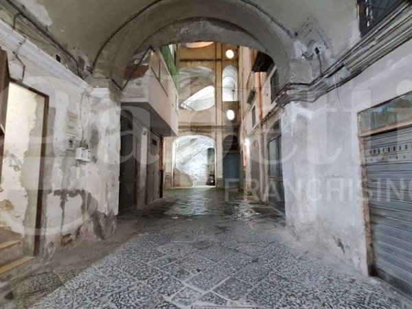 appartamento in affitto a Napoli in zona Stella