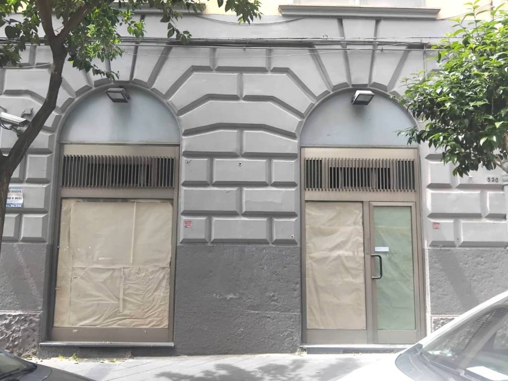 negozio in affitto a Napoli in zona Pendino / San Giuseppe