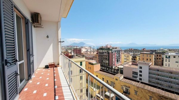 appartamento in affitto a Napoli in zona Chiaia