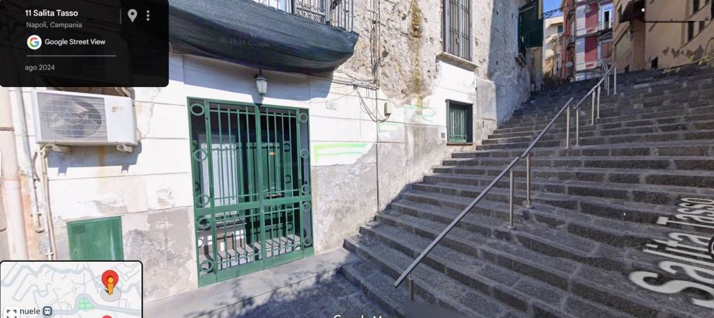 appartamento in affitto a Napoli in zona Chiaia
