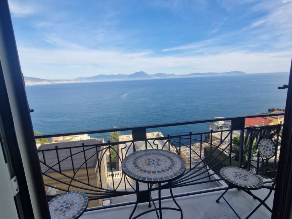 appartamento in affitto a Napoli in zona Posillipo