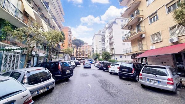 locale commerciale in affitto a Napoli in zona Capodimonte / Colli Aminei