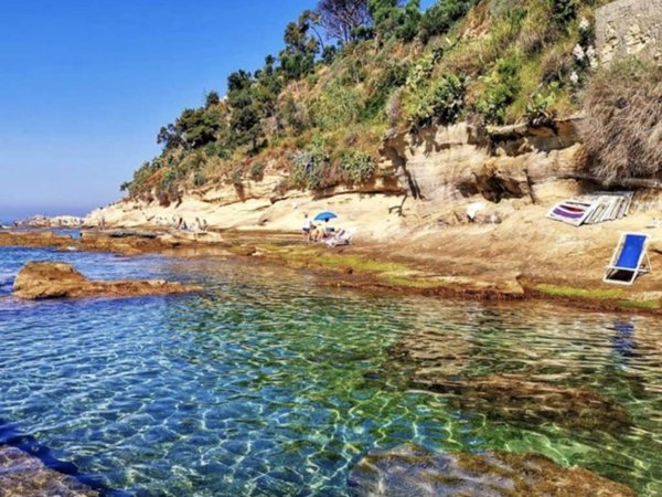 casa indipendente in affitto a Napoli in zona Posillipo