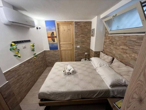 appartamento in affitto a Napoli in zona Stella