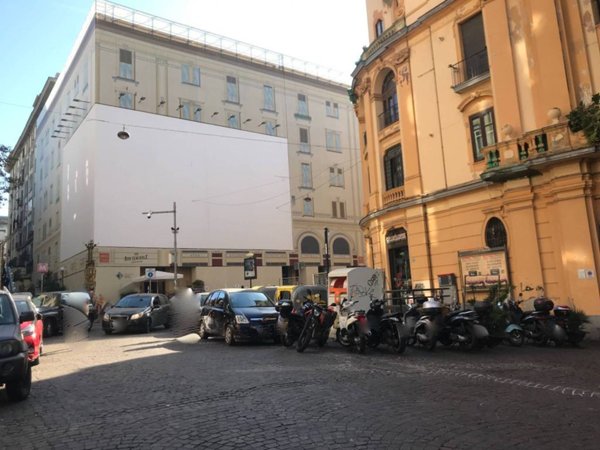 locale commerciale in affitto a Napoli in zona Vomero
