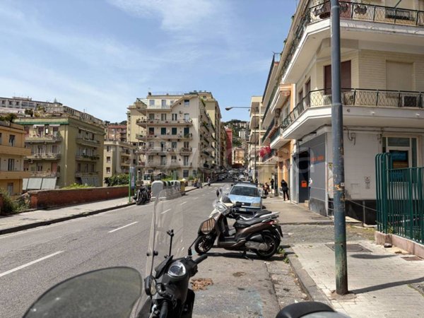 appartamento in affitto a Napoli in zona Chiaia