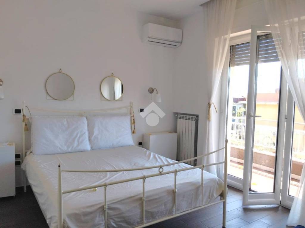 appartamento in affitto a Napoli in zona Arenella