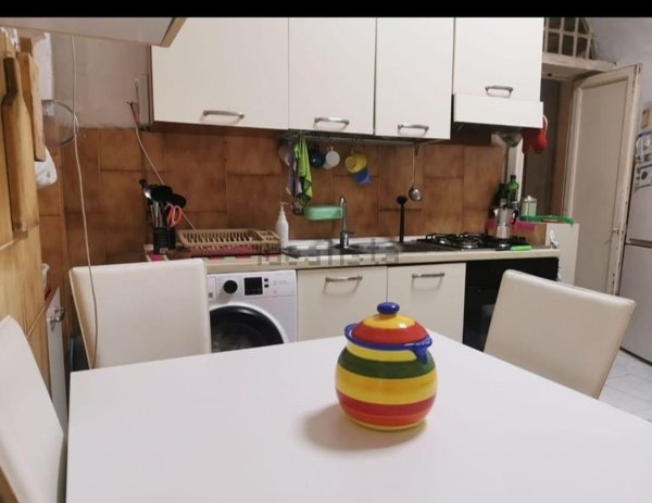 appartamento in affitto a Napoli in zona Porto