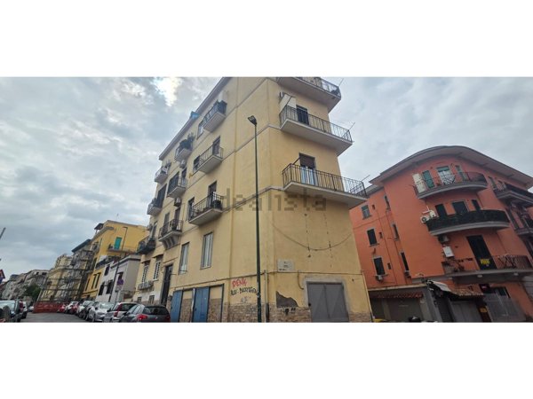 ufficio in affitto a Napoli in zona Bagnoli
