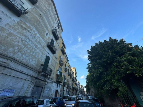 appartamento in affitto a Napoli in zona San Carlo all'Arena
