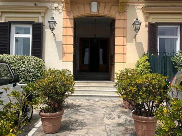 ufficio in affitto a Napoli in zona Posillipo