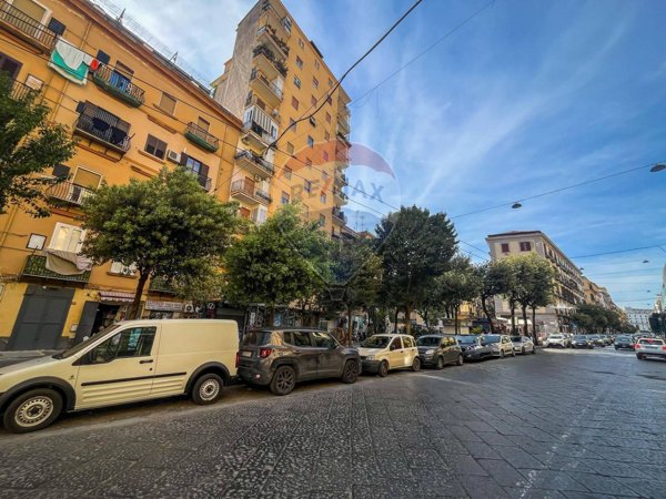locale commerciale in affitto a Napoli in zona San Lorenzo