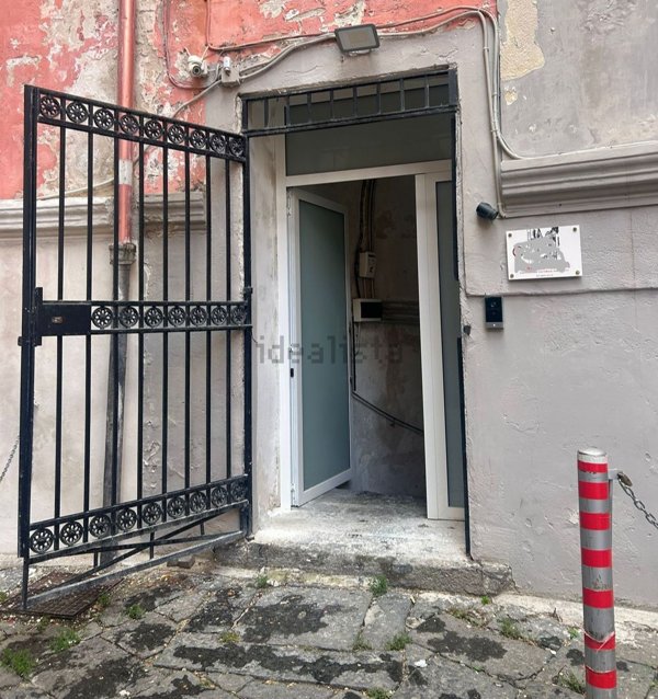 locale commerciale in affitto a Napoli