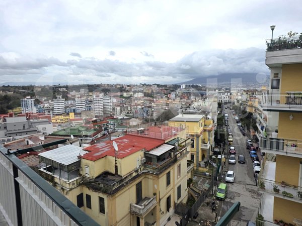 appartamento in affitto a Napoli in zona San Carlo all'Arena