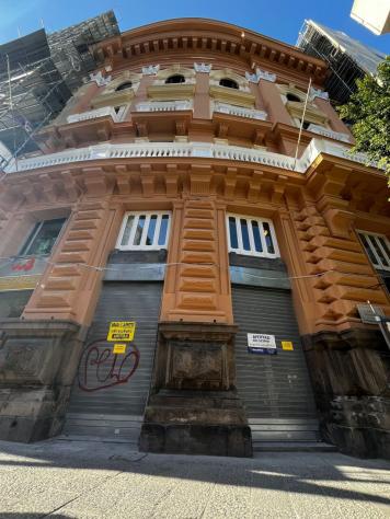 negozio in affitto a Napoli