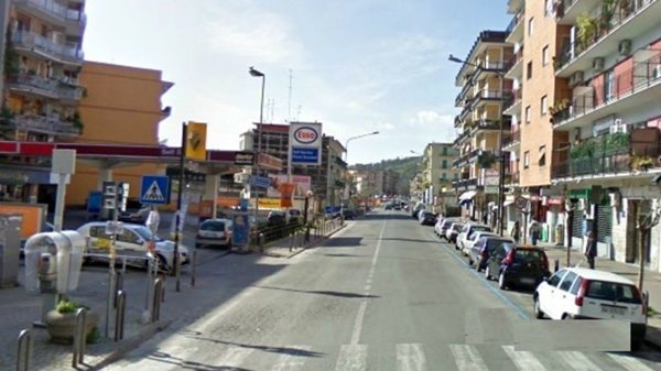 negozio in affitto a Napoli in zona Soccavo