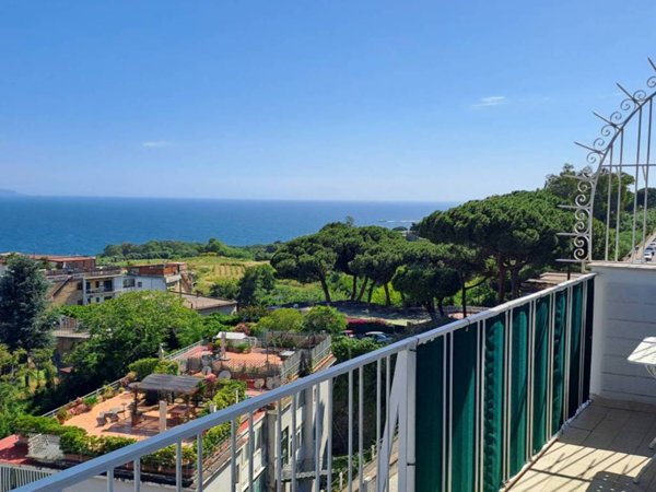 appartamento in affitto a Napoli in zona Posillipo