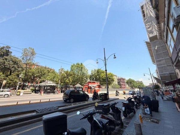 ufficio in affitto a Napoli in zona Stella