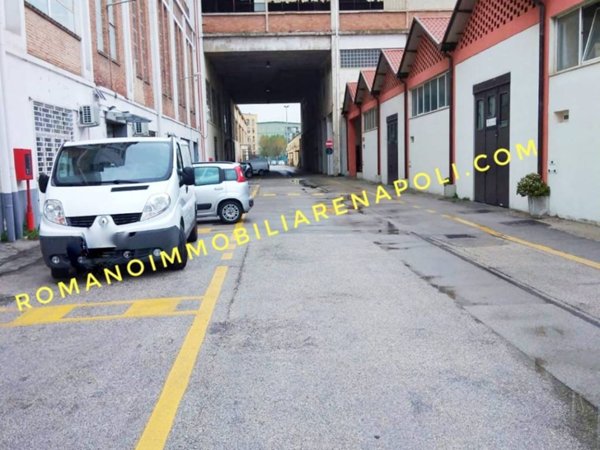 locale commerciale in affitto a Napoli in zona Poggioreale