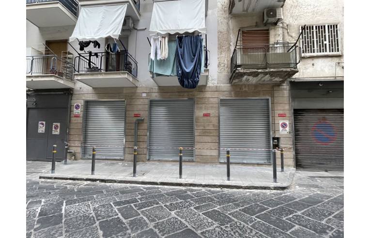 locale commerciale in affitto a Napoli in zona Pendino / San Giuseppe